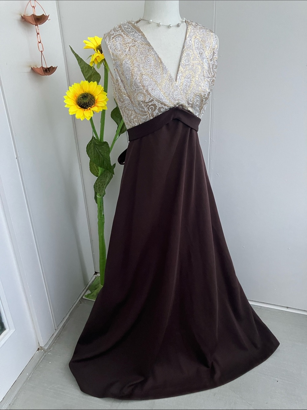 Vintage 60s 70s Solid Brown & Gold Paisley Brocade Print Maxi Evening Gown Dress